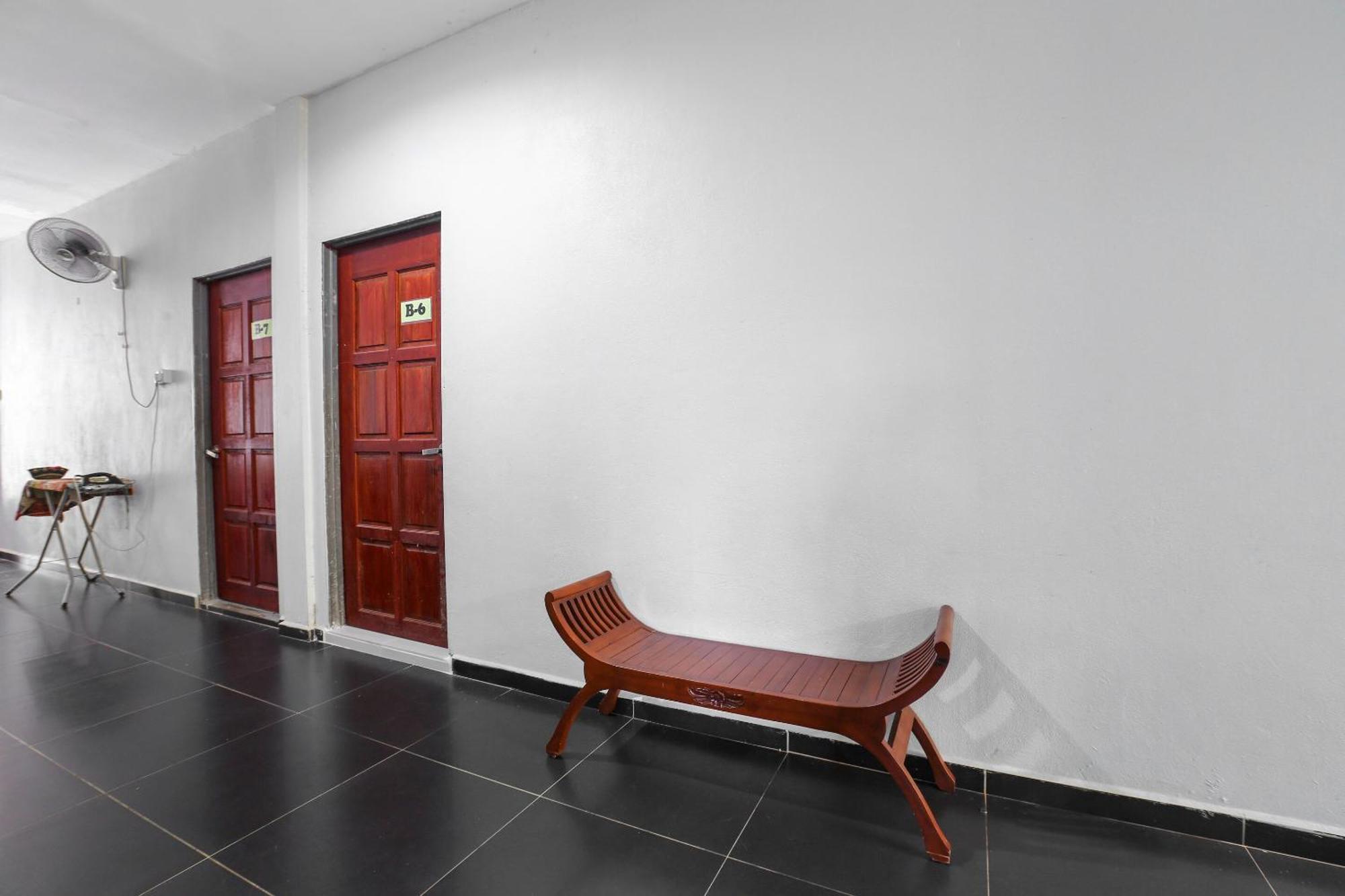 Oyo 89933 Nun Hotel Jeli Екстериор снимка