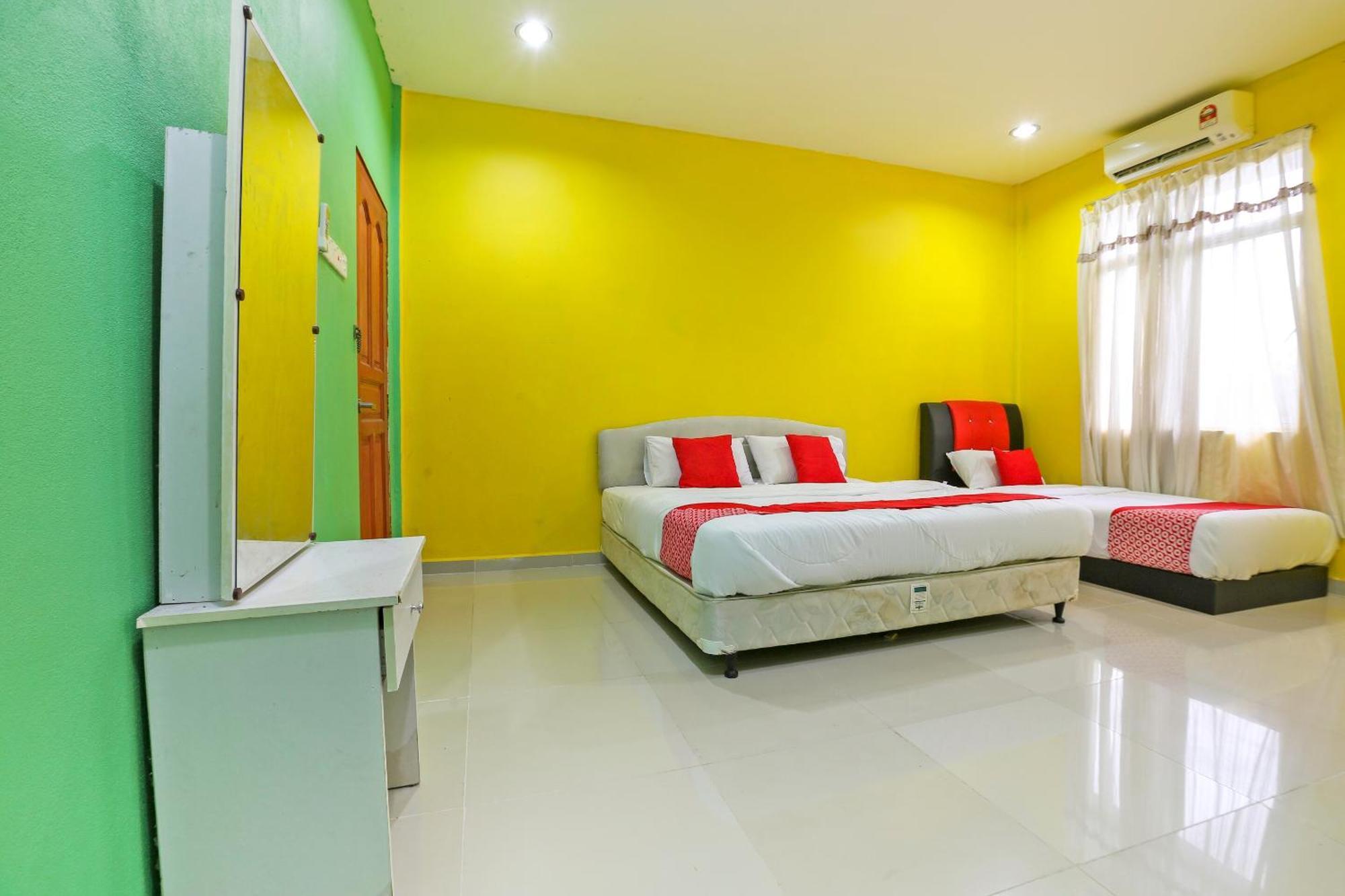 Oyo 89933 Nun Hotel Jeli Екстериор снимка