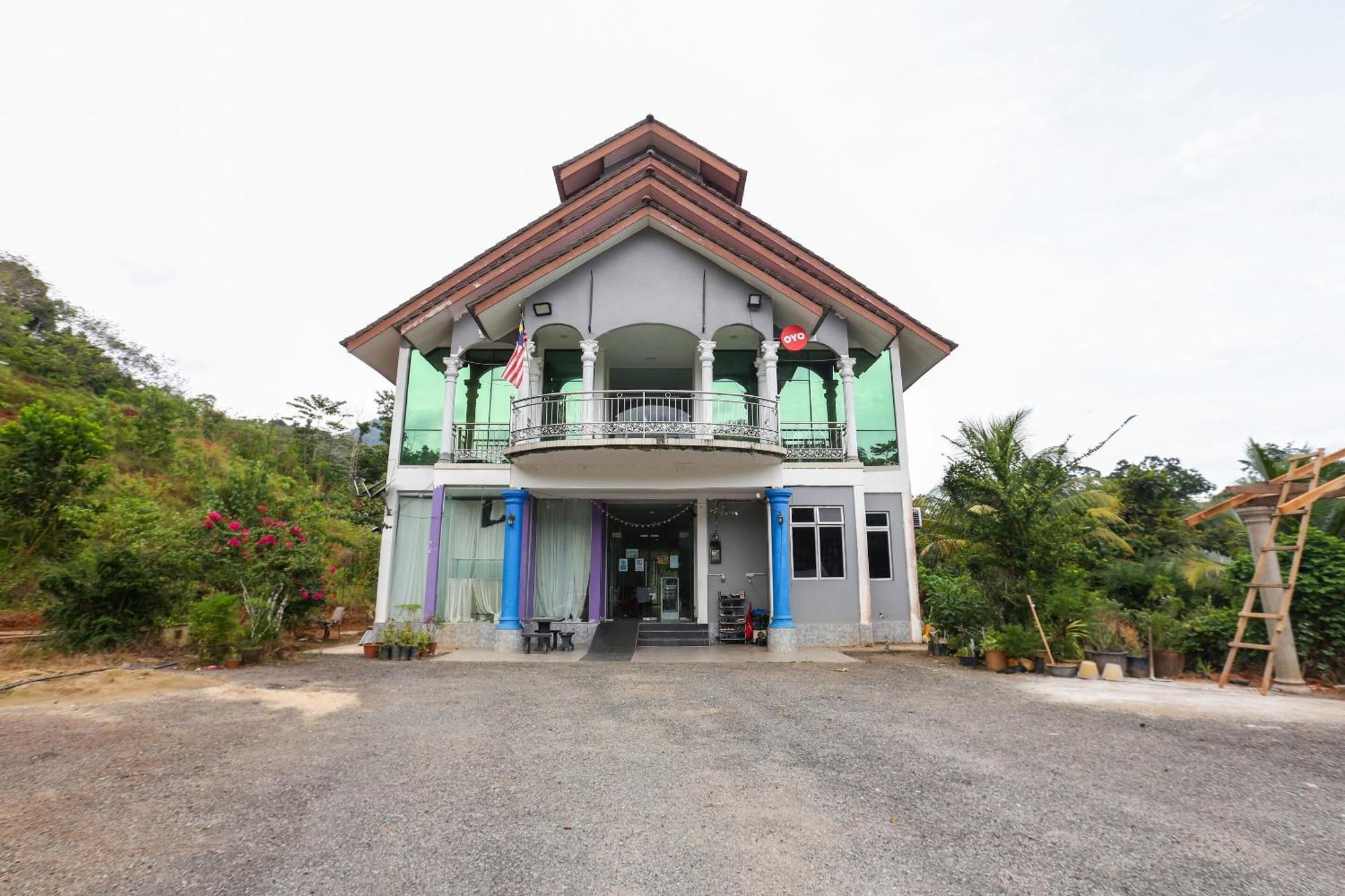 Oyo 89933 Nun Hotel Jeli Екстериор снимка