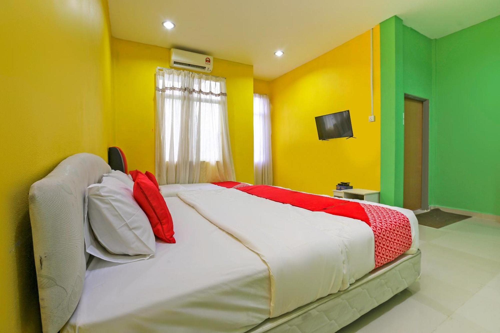 Oyo 89933 Nun Hotel Jeli Екстериор снимка