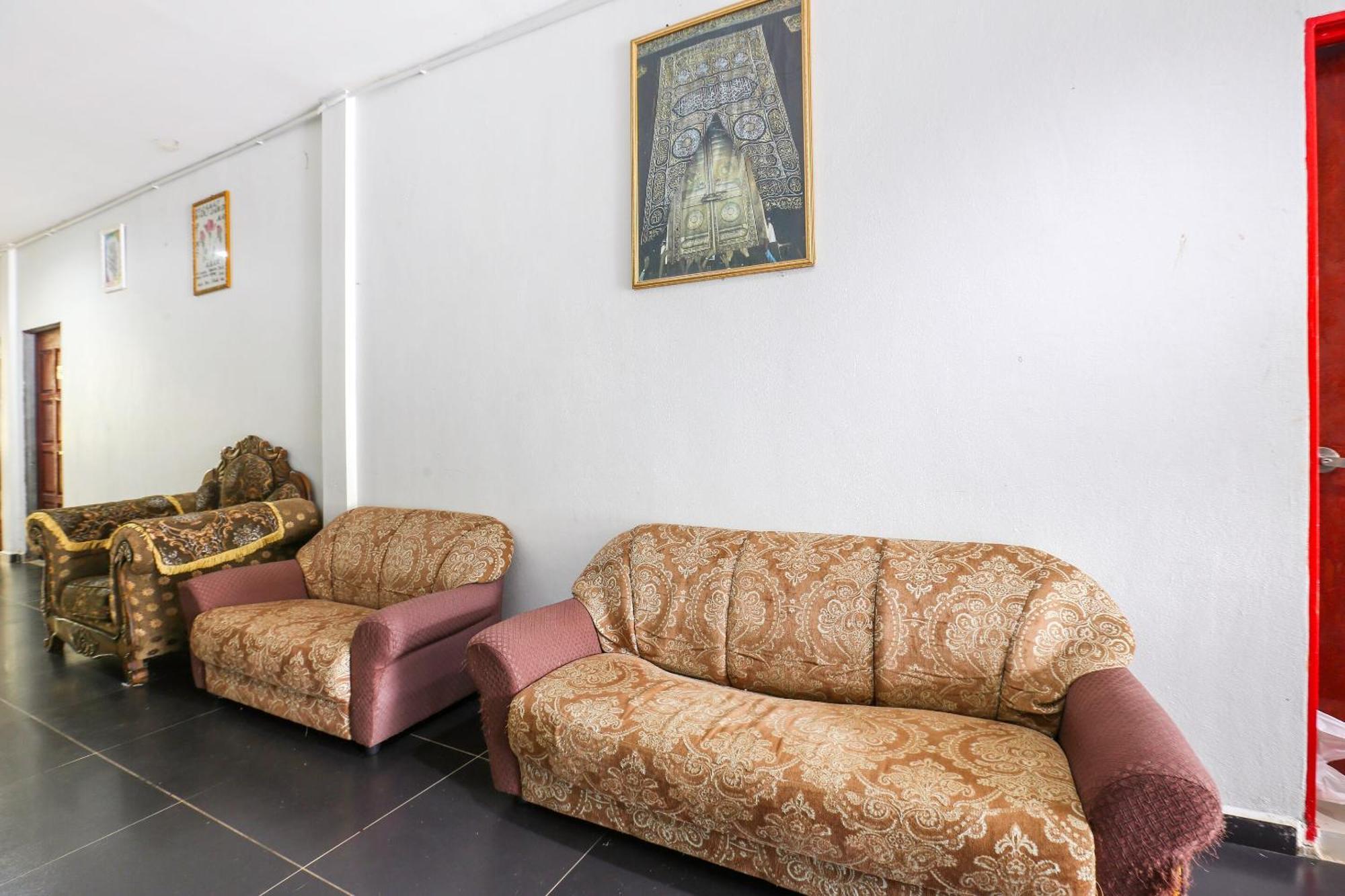 Oyo 89933 Nun Hotel Jeli Екстериор снимка
