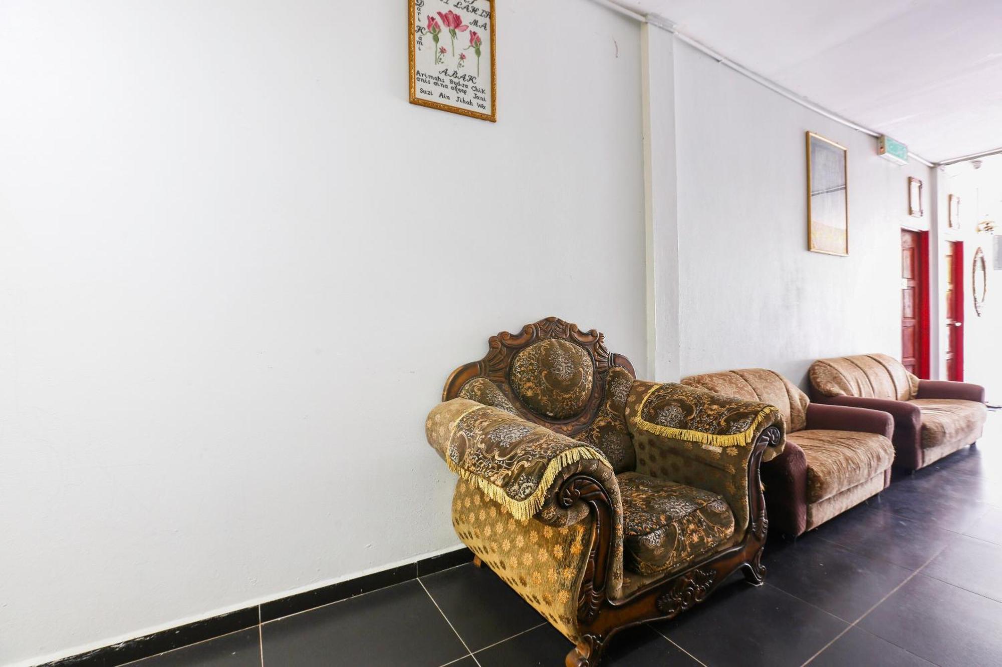 Oyo 89933 Nun Hotel Jeli Екстериор снимка